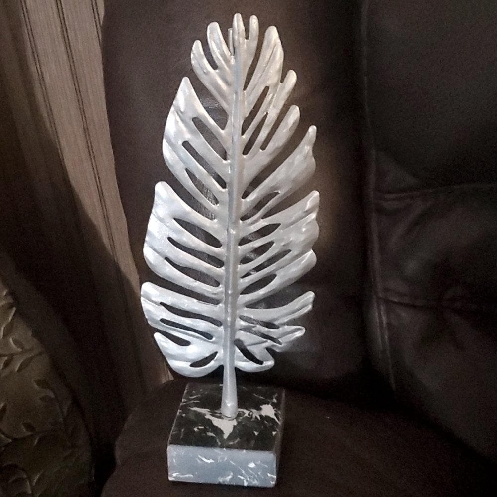 Decorative Marble leaf
